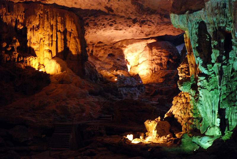 Пещера Деревянных колов — Дауго